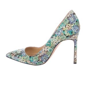 Manolo Floral Print Pumps